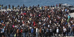 Foto migranti 250