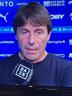 Foto antonio conte 250